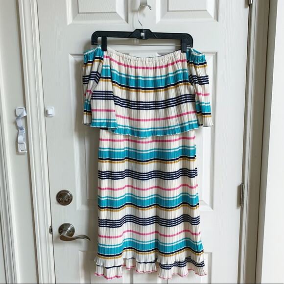 Anthropologie Bethany Pleated Off the Shoulder Dress, size L NWT - Picture 3 of 8